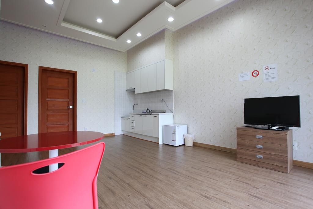 Geomunoreum Hostel Jeju Exterior photo